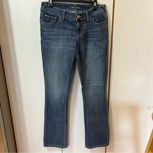 Women’s Straight Leg Jeans